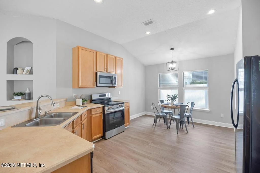 Photo of 1019 MOOSEHEAD Drive