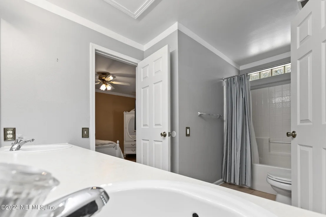 Photo of 800 LAPOMA Way