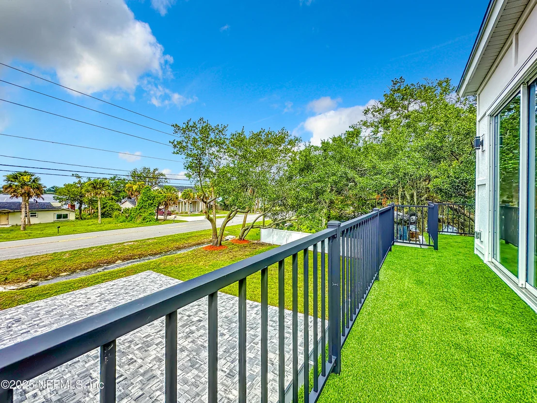 Photo of 5765 HECKSCHER Drive