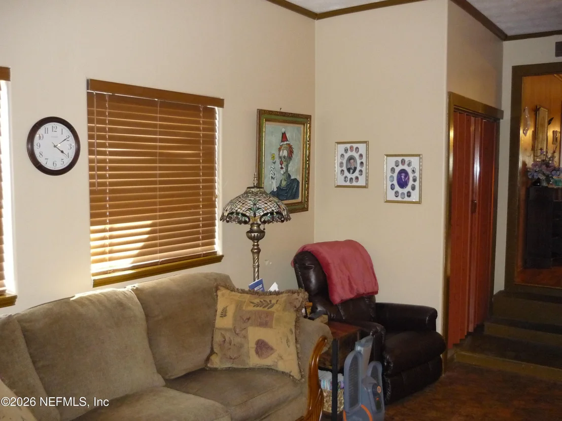 Photo of 1932 DALAMON Street