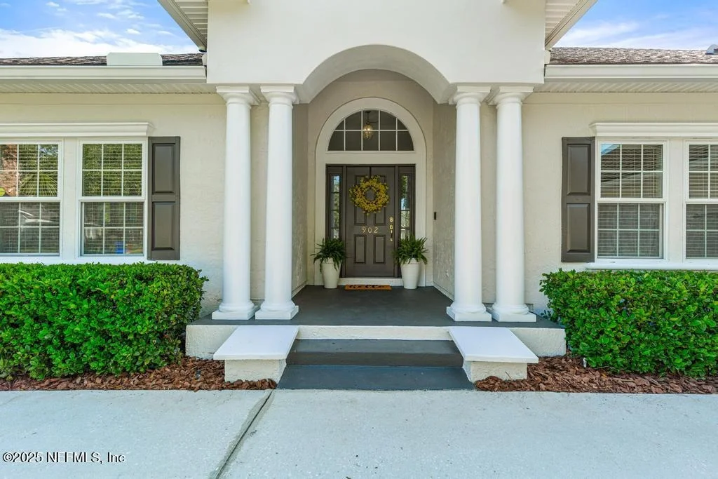 Photo of 902 EAGLE POINT Drive