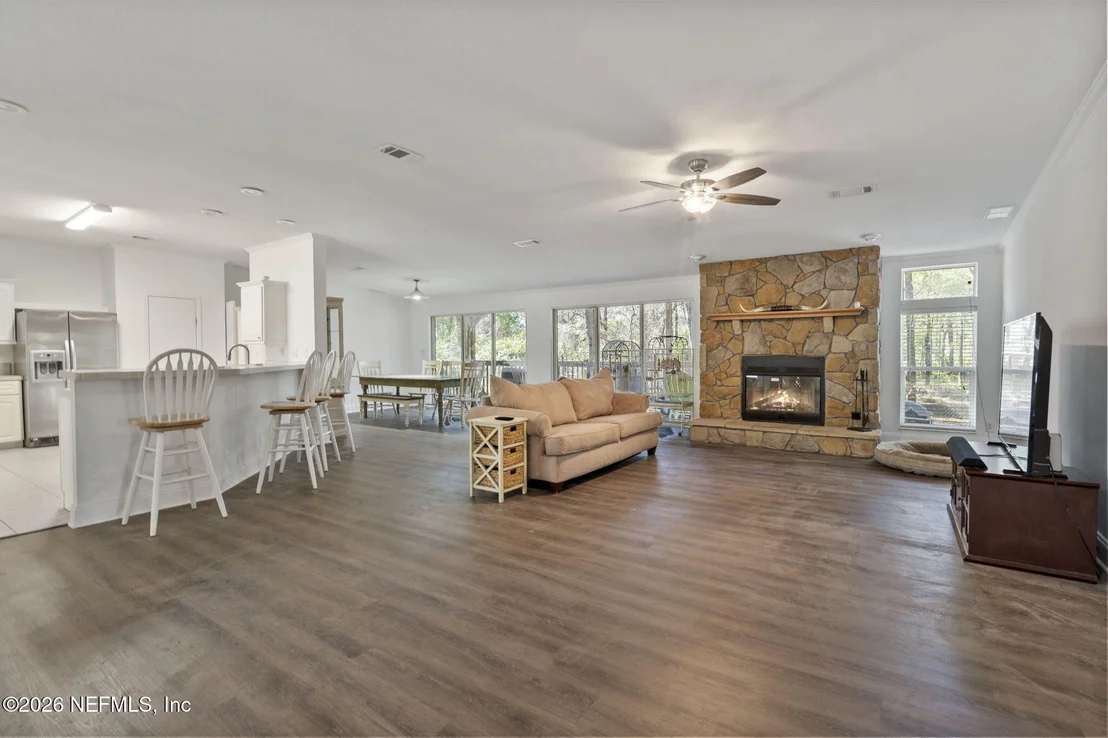 Photo of 2490 VIOLET Way
