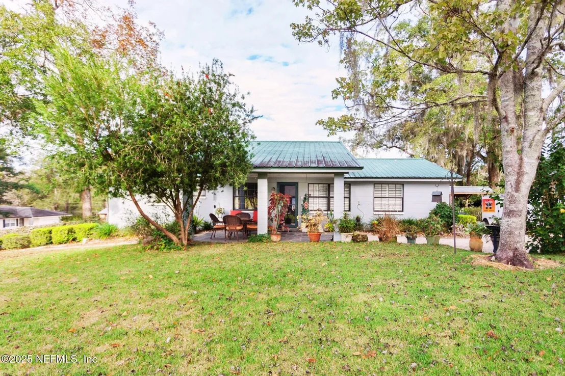 Photo of 360 CANIS Drive W