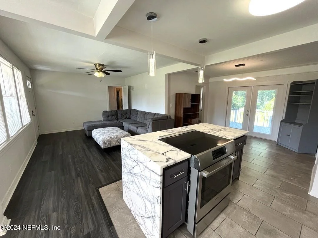Photo of 2442 SOUTHSIDE Boulevard