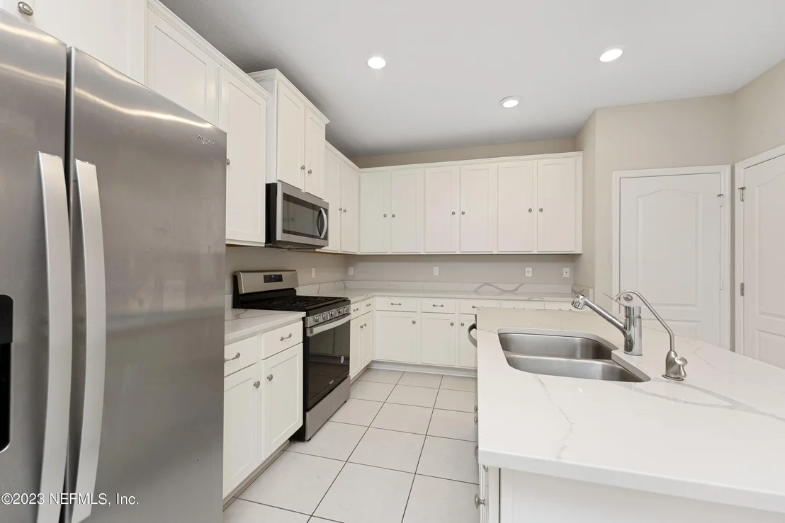 Photo of 207 BRYBAR Drive