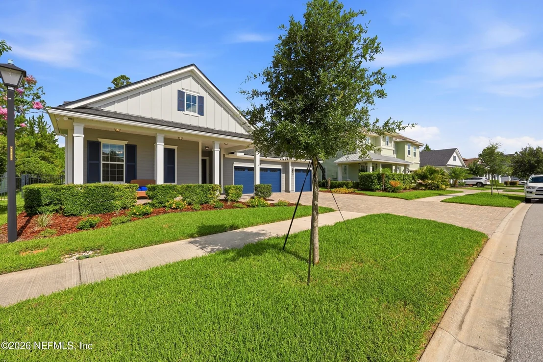 Photo of 359 GLENNEYRE Circle