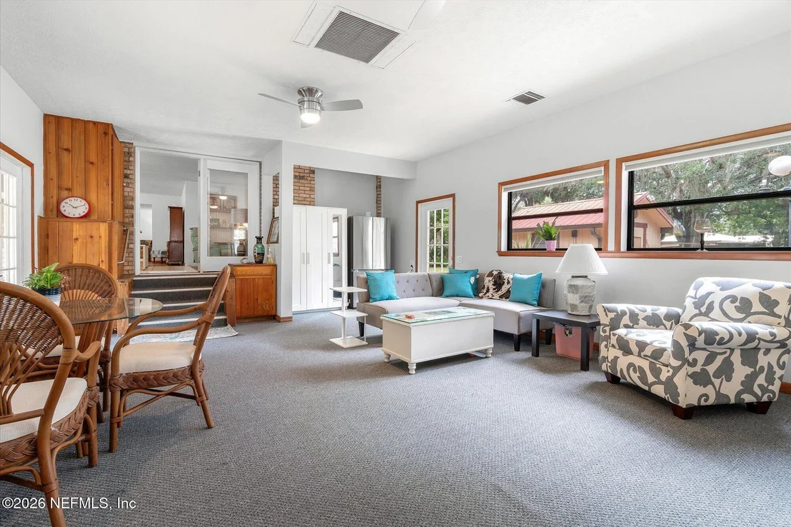 Photo of 500 WALNUT Street