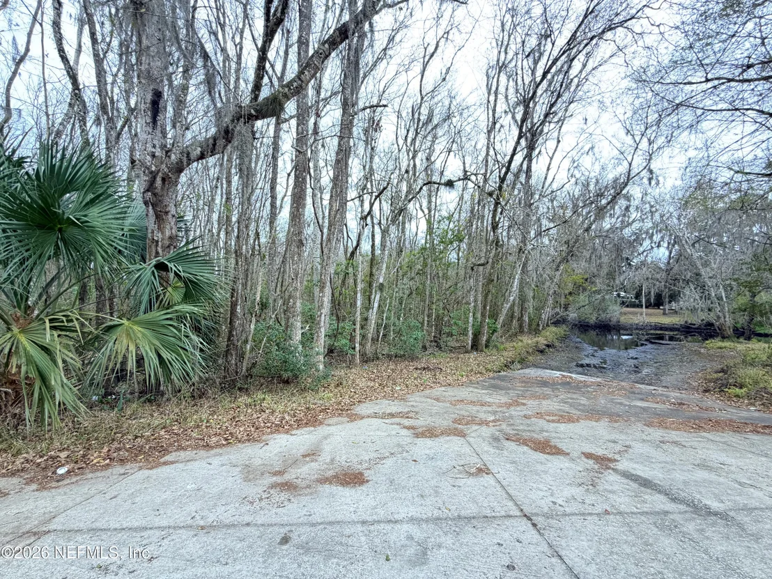 Photo of 435 W RIVER Road