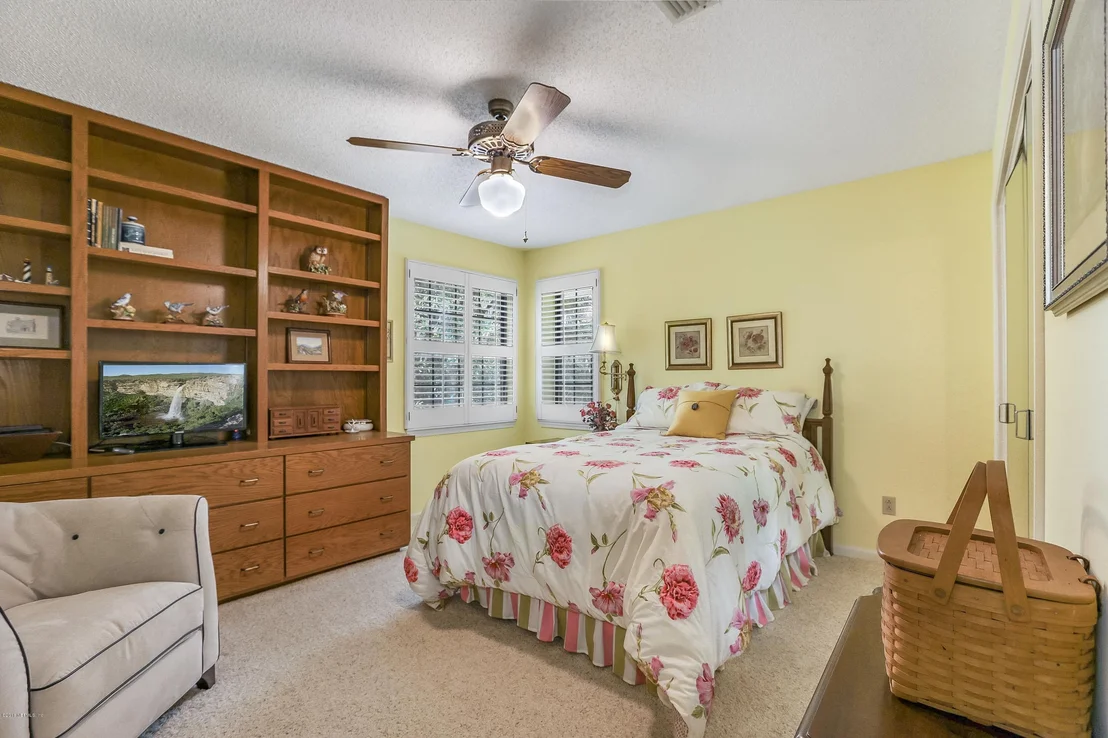 Photo of 8232 RIVER Road