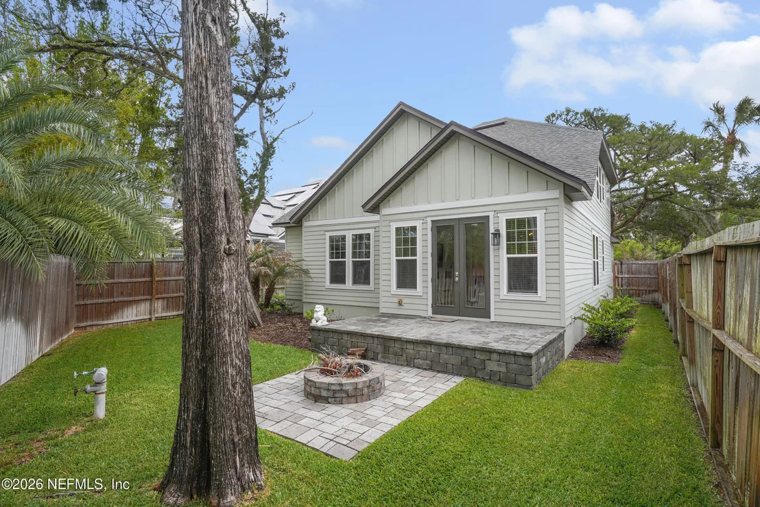 Photo of 5 SOLANO Avenue