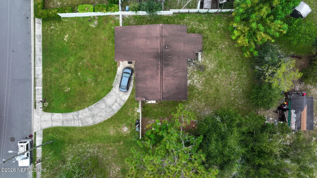 Photo of 8513 OAK LEAF Road
