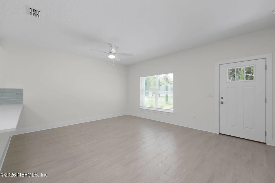 Photo of 878 W 4TH Street