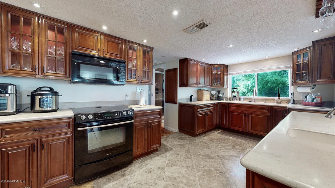 Photo of 5305 TROUT RIVER Boulevard