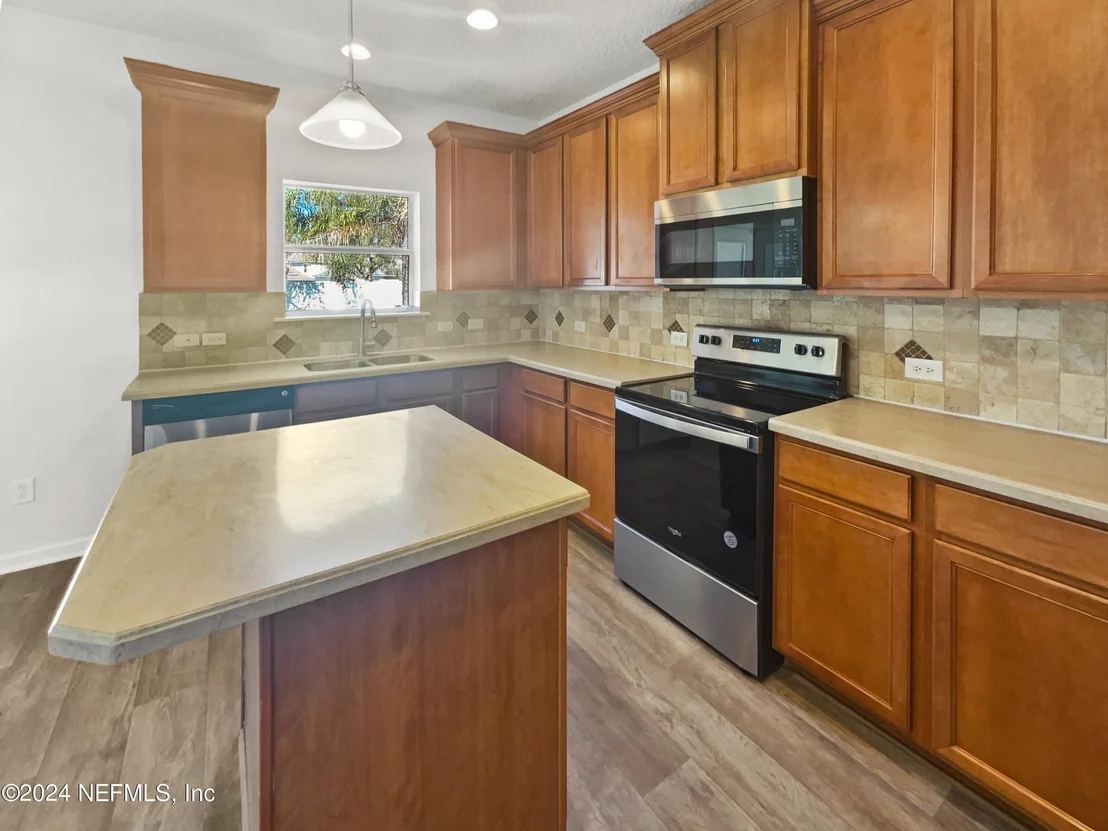 Photo of 1333 AZTECA Drive
