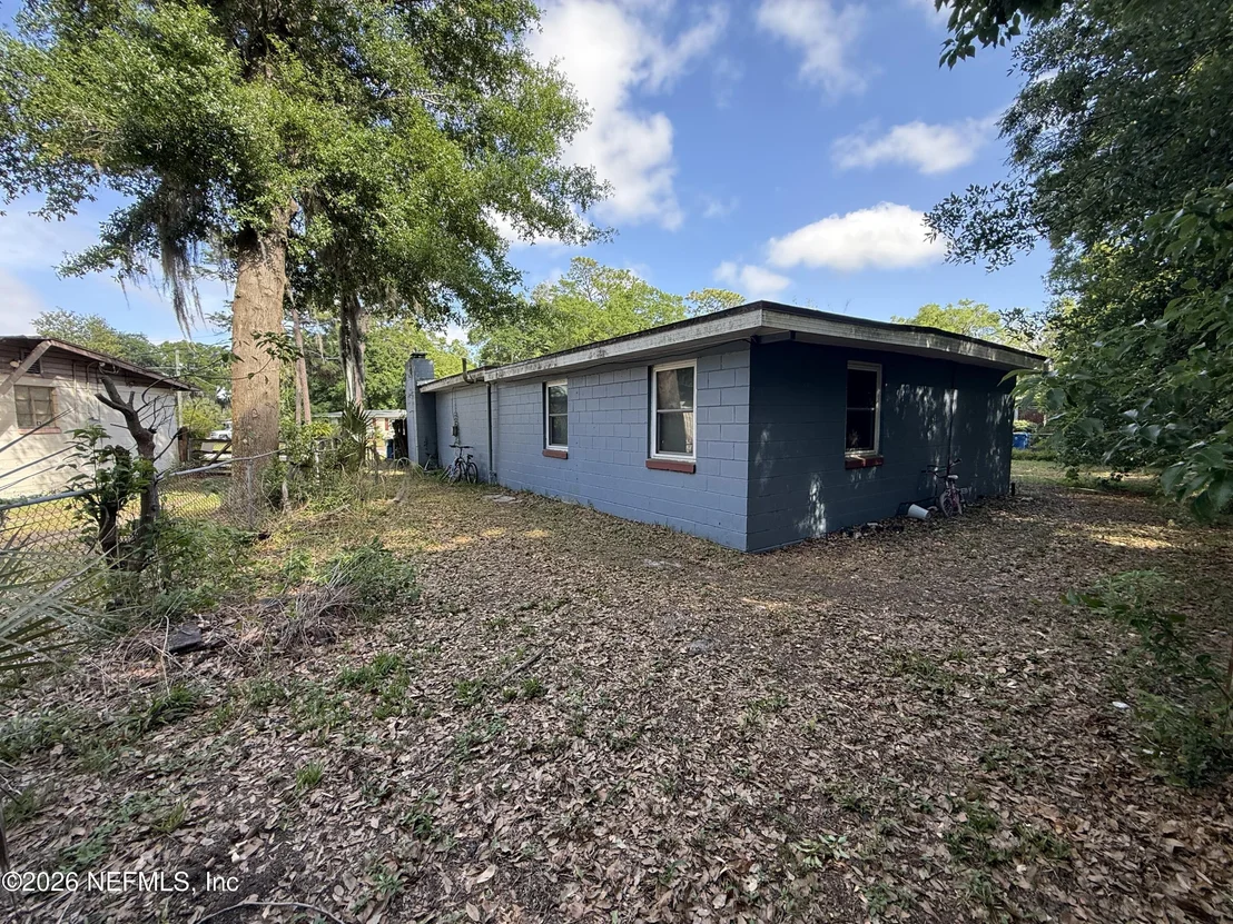 Photo of 2846 YELLOW PINE Drive