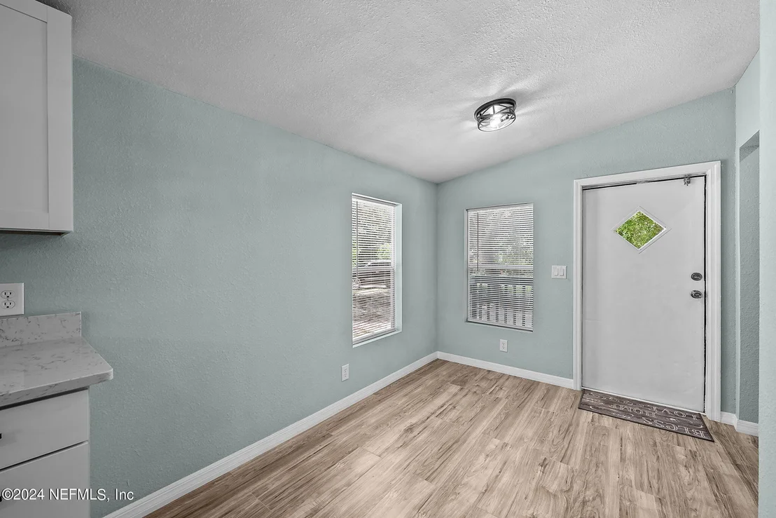Photo of 334 RIDGE Road