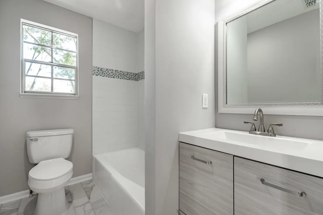 Photo of 335 SPRING FOREST Avenue