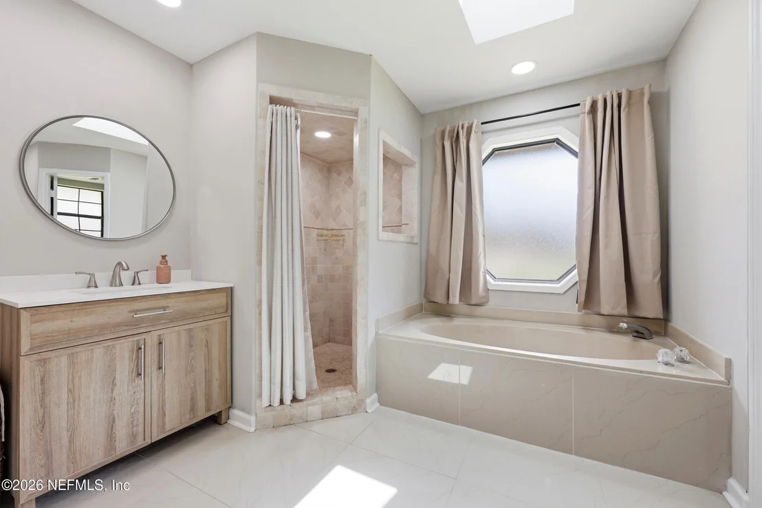 Photo of 668 FINGAL Drive