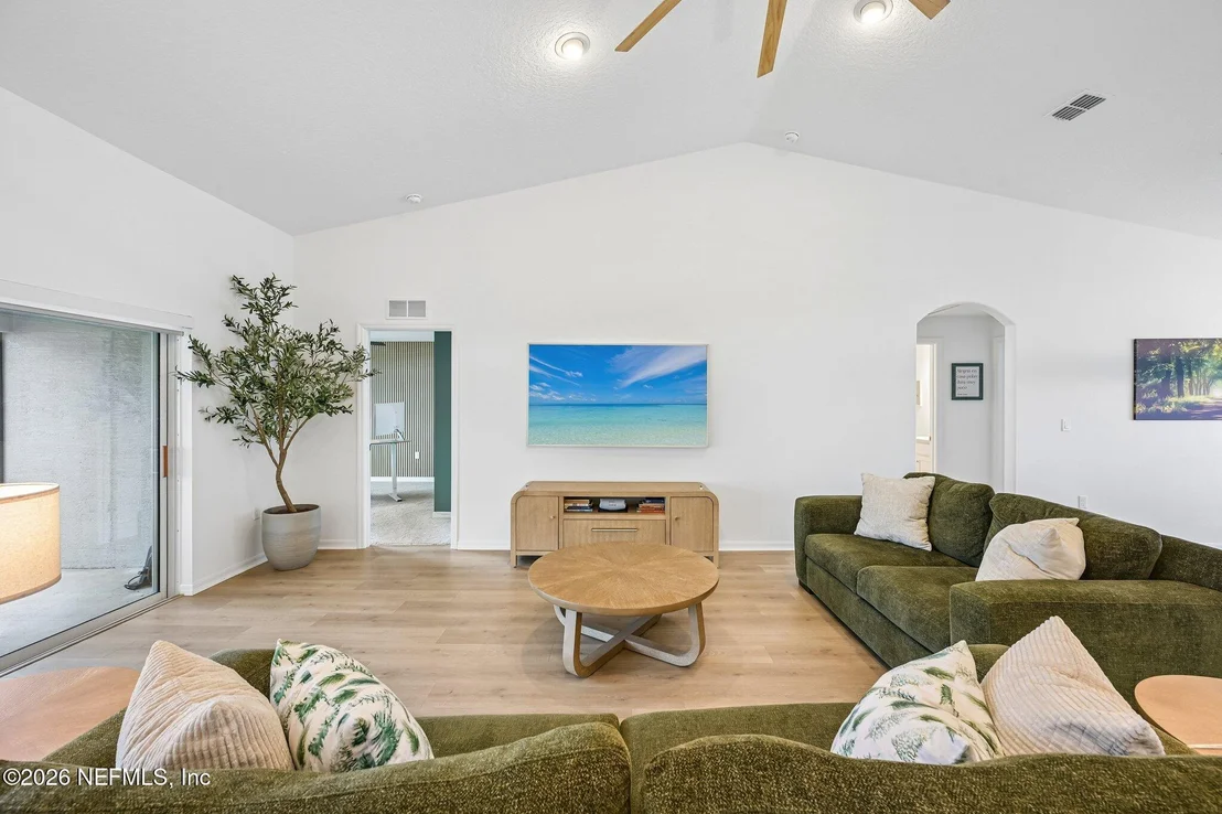 Photo of 41 LANCELOT Drive