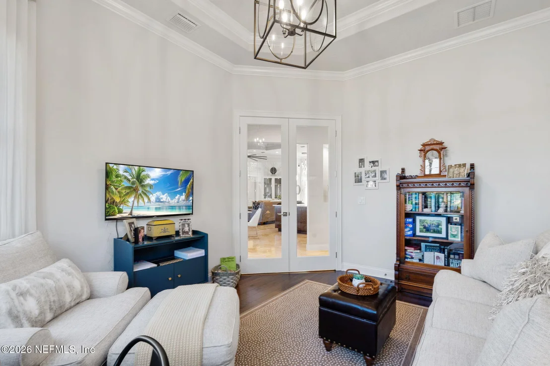 Photo of 213 CONSERVATORY Drive