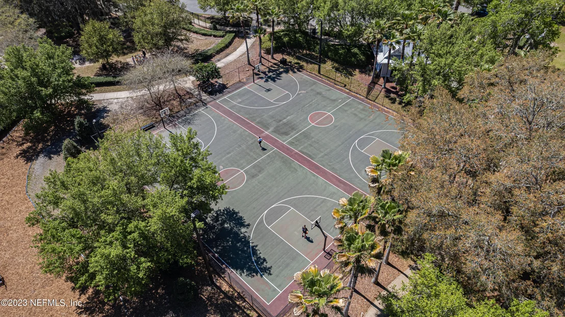 Photo of 1047 MOOSEHEAD Drive