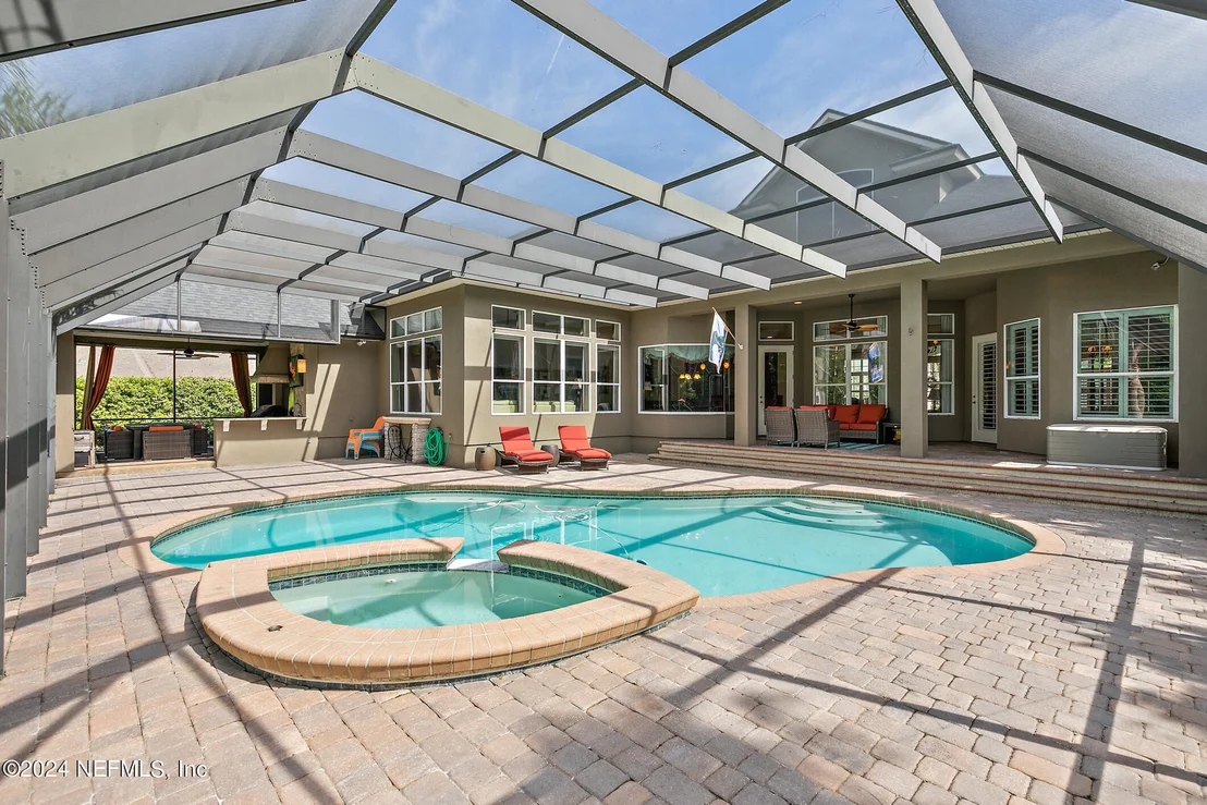 Photo of 329 SUMMERSET Drive