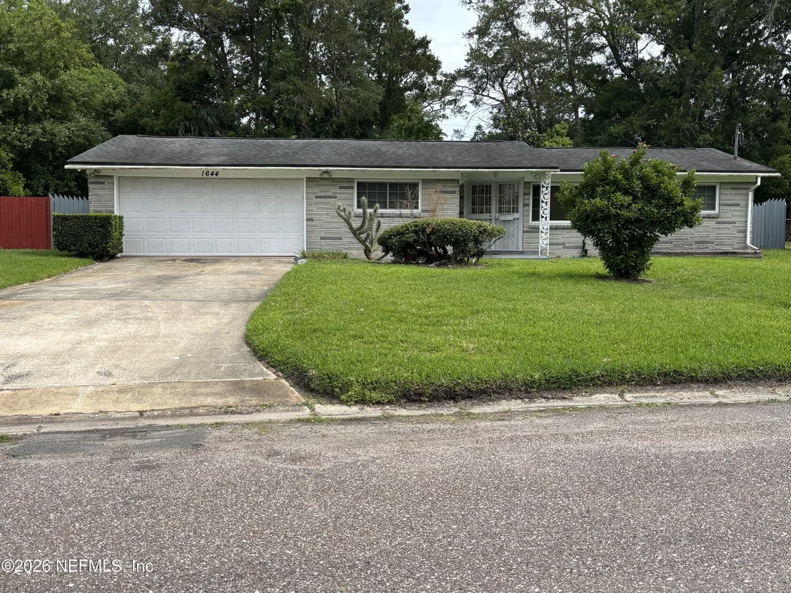 Photo of 1644 LESSARD Circle