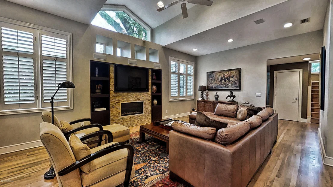 Photo of 3016 FOREST Circle