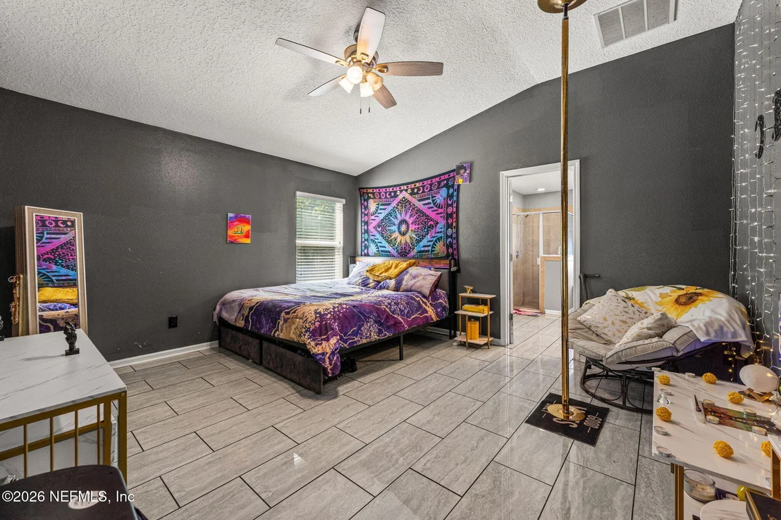 Photo of 5754 ROYALTY Road
