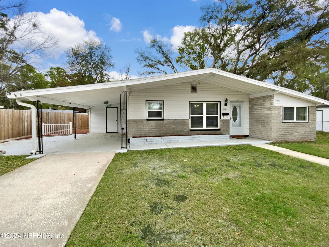 Photo of 7505 CENTAURI Road