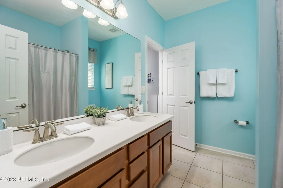 Photo of 548 SADDLESTONE Drive