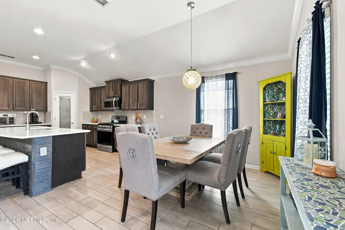 Photo of 738 SHETLAND Drive