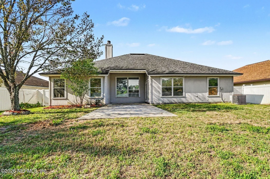 Photo of 1821 HEARTPINE Drive