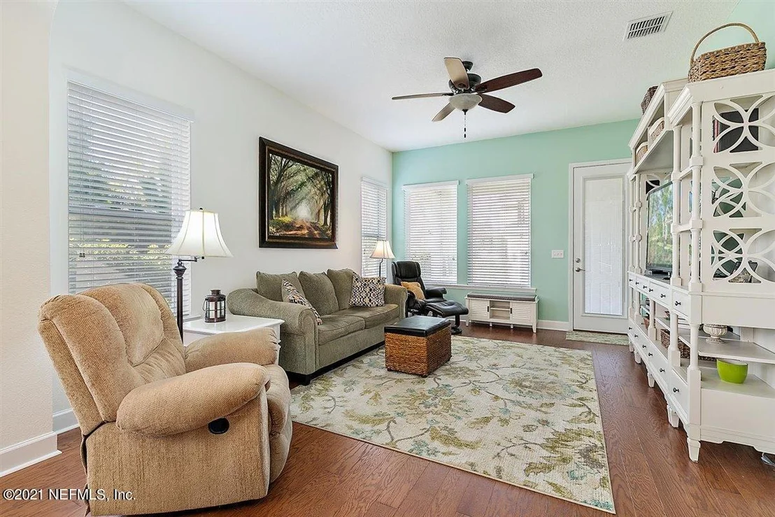 Photo of 93 BEACHBERRY Court