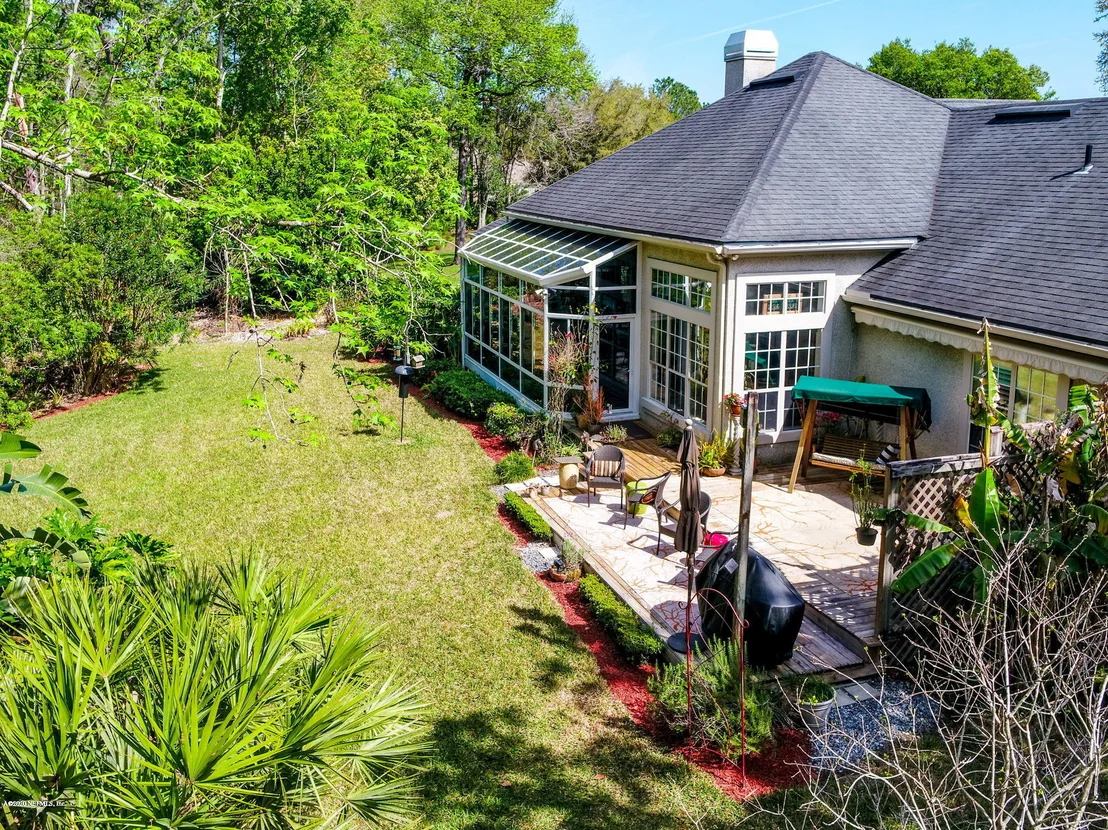 Photo of 8128 SUFFIELD Court