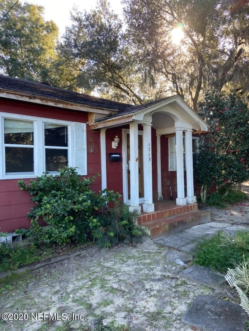 Photo of 1715 HILLTOP Boulevard
