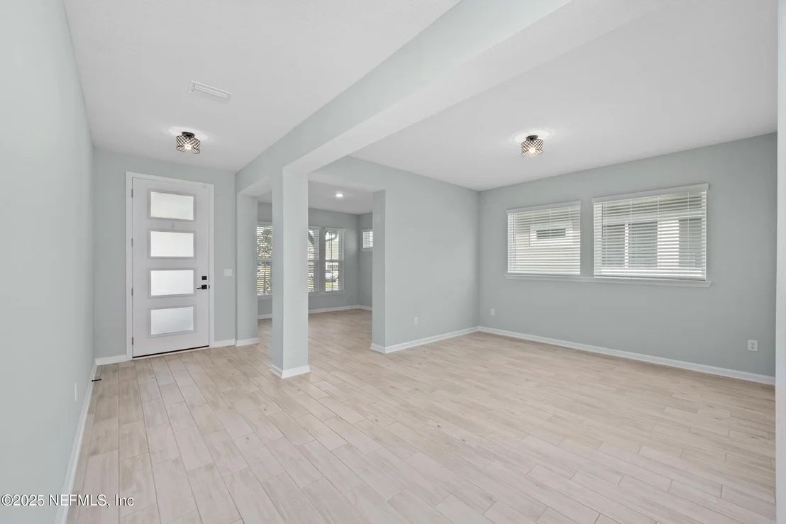 Photo of 812 WINDLEY Drive