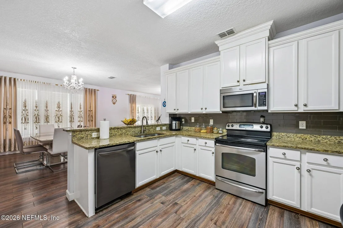 Photo of 558 ROSERUSH Lane