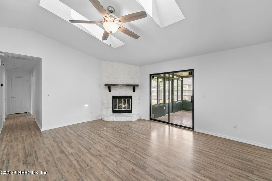 Photo of 12183 LYONS Street