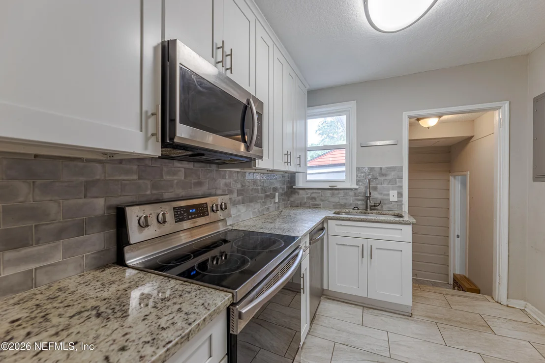 Photo of 1052 WILLIS Drive