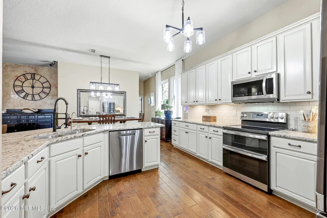 Photo of 185 BARTRAM PARKE Drive