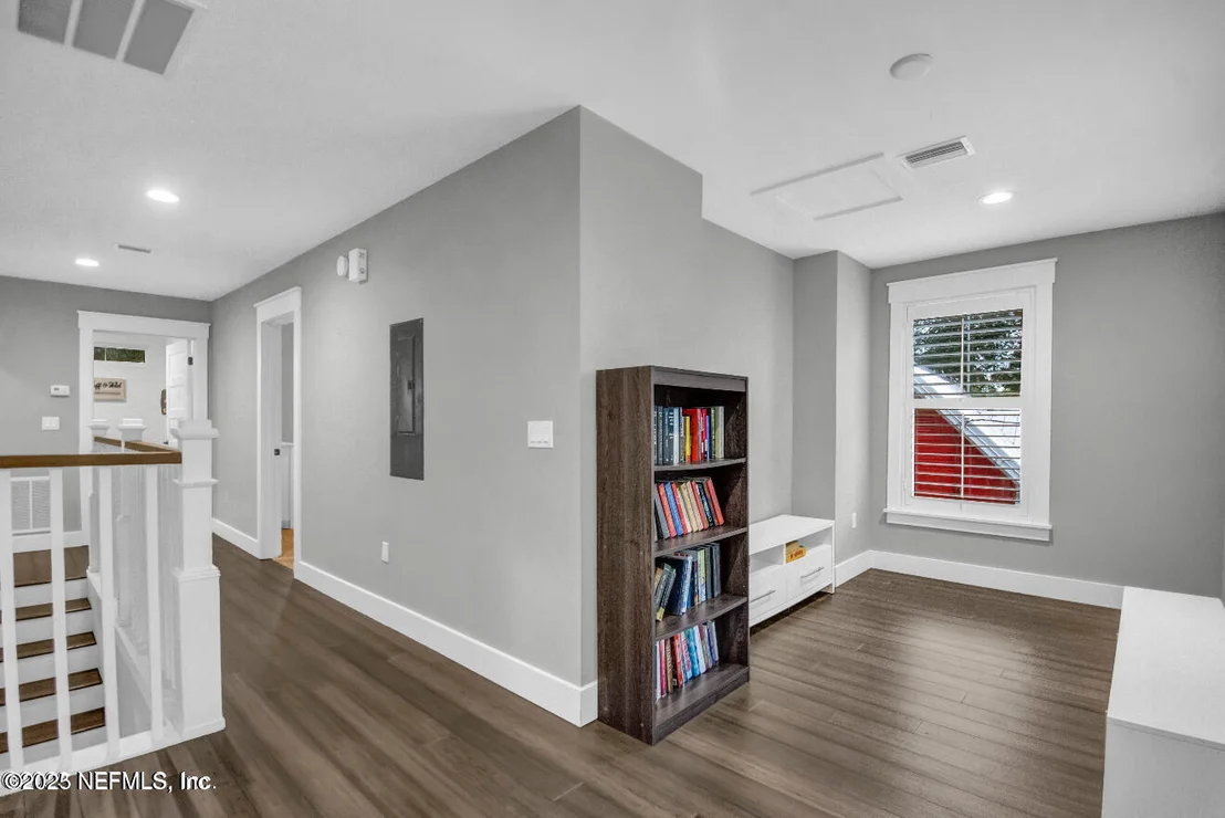 Photo of 88 LINCOLN Street