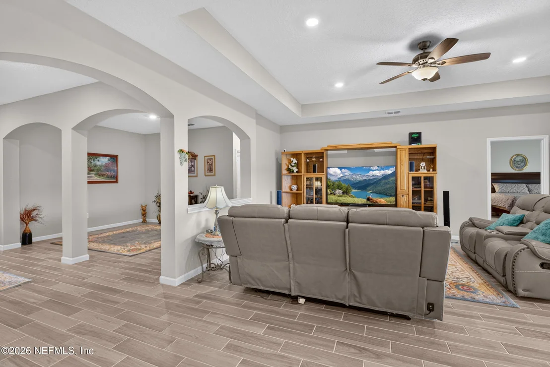 Photo of 9639 LOVAGE Lane