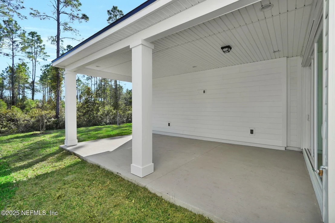Photo of 299 REFLECTIONS Avenue