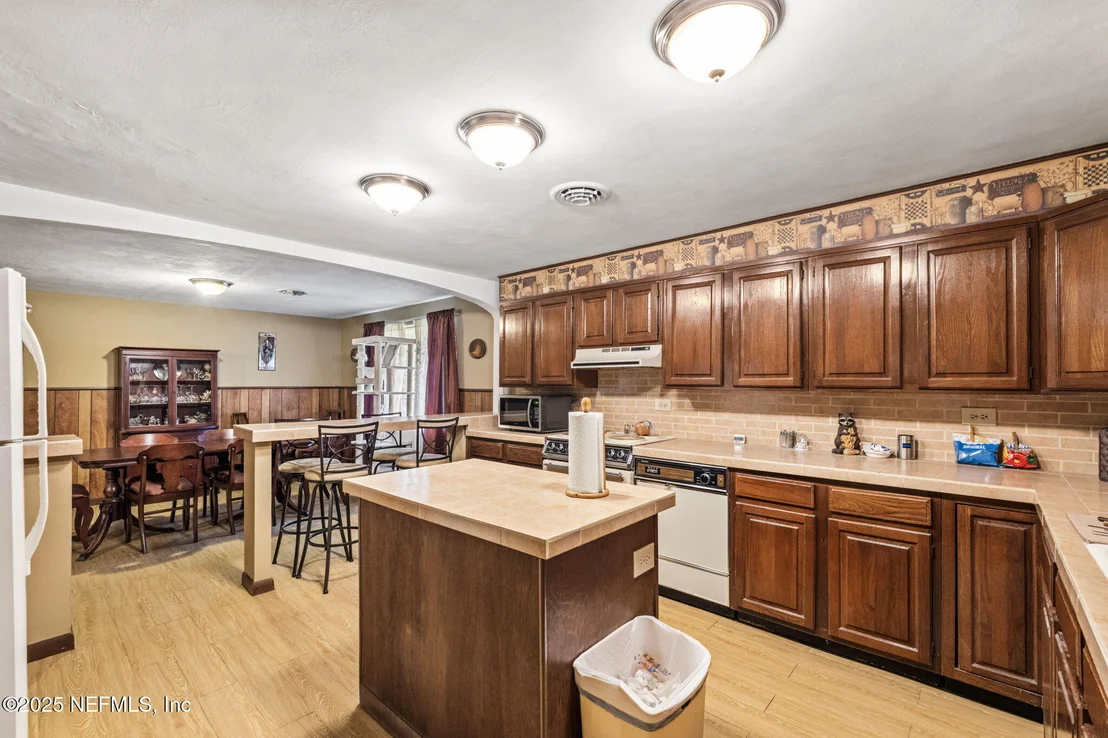 Photo of Unit C at 5705 COUNTY ROAD 208
