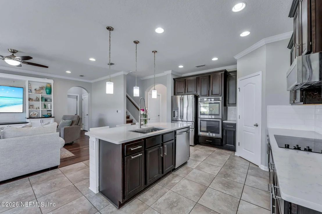 Photo of 180 E POSITANO Avenue