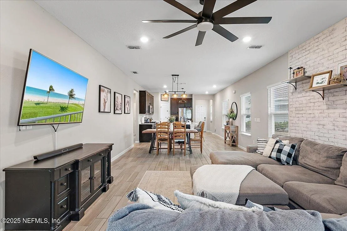 Photo of 228 RIVER MIST Drive