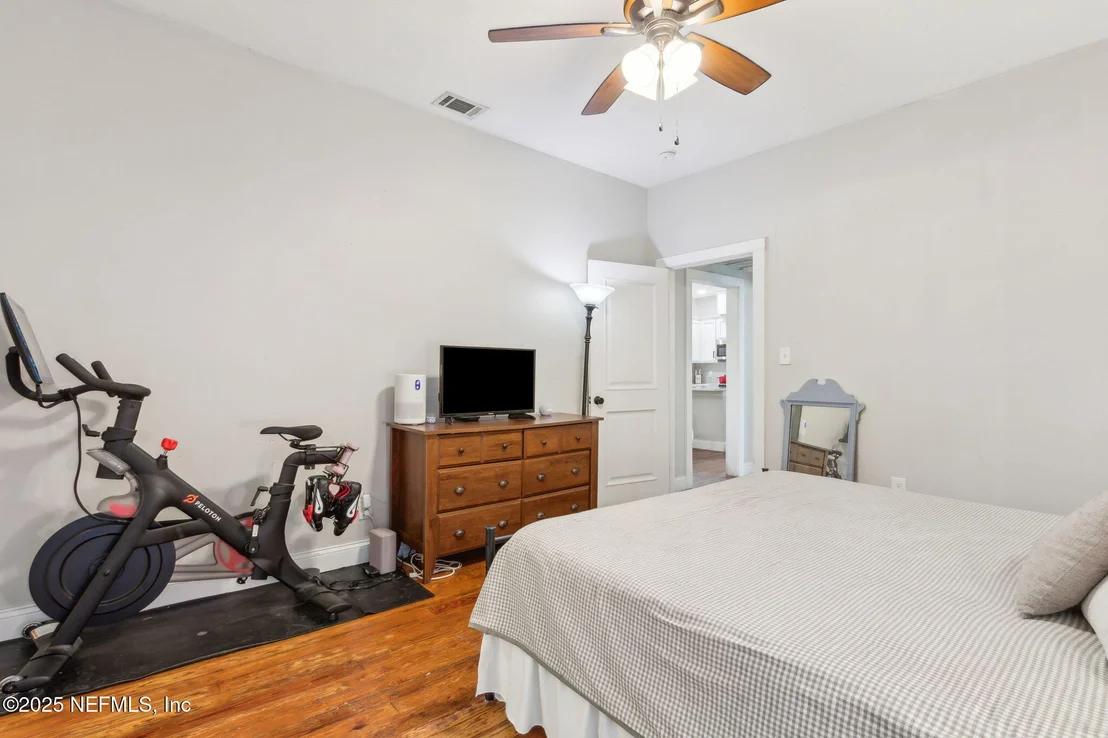 Photo of 1028 CONGLETON Terrace