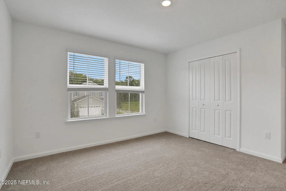 Photo of 652 FARMFIELD Drive