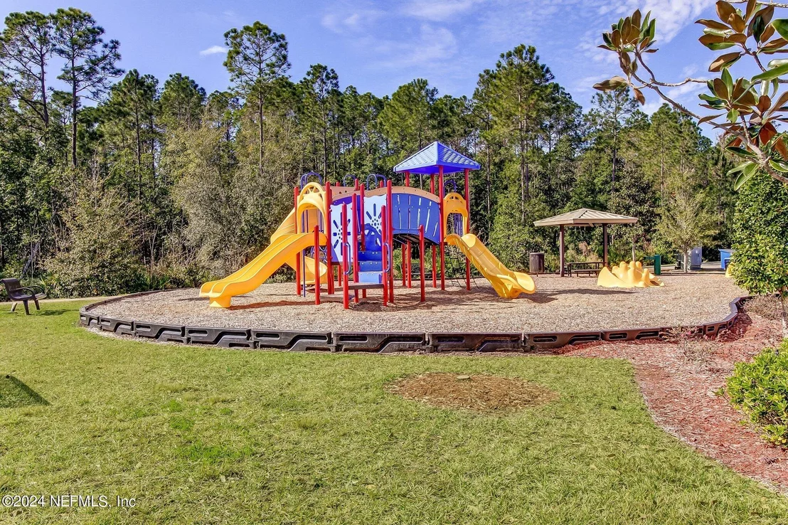 Photo of 597 DRYSDALE Drive
